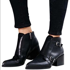 Circus by Sam Edelman black booties